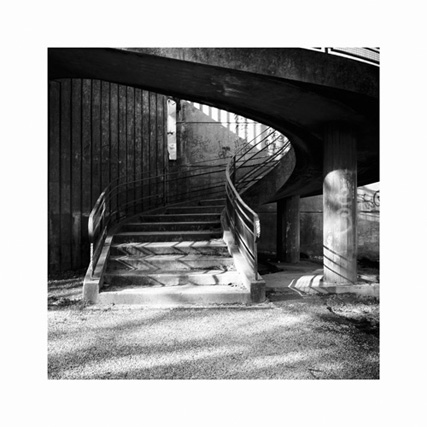 http://www.neuroptyk.com/files/gimgs/20_03-photographie-arles-pont-sous-autouroute-arnaud-thomas.jpg